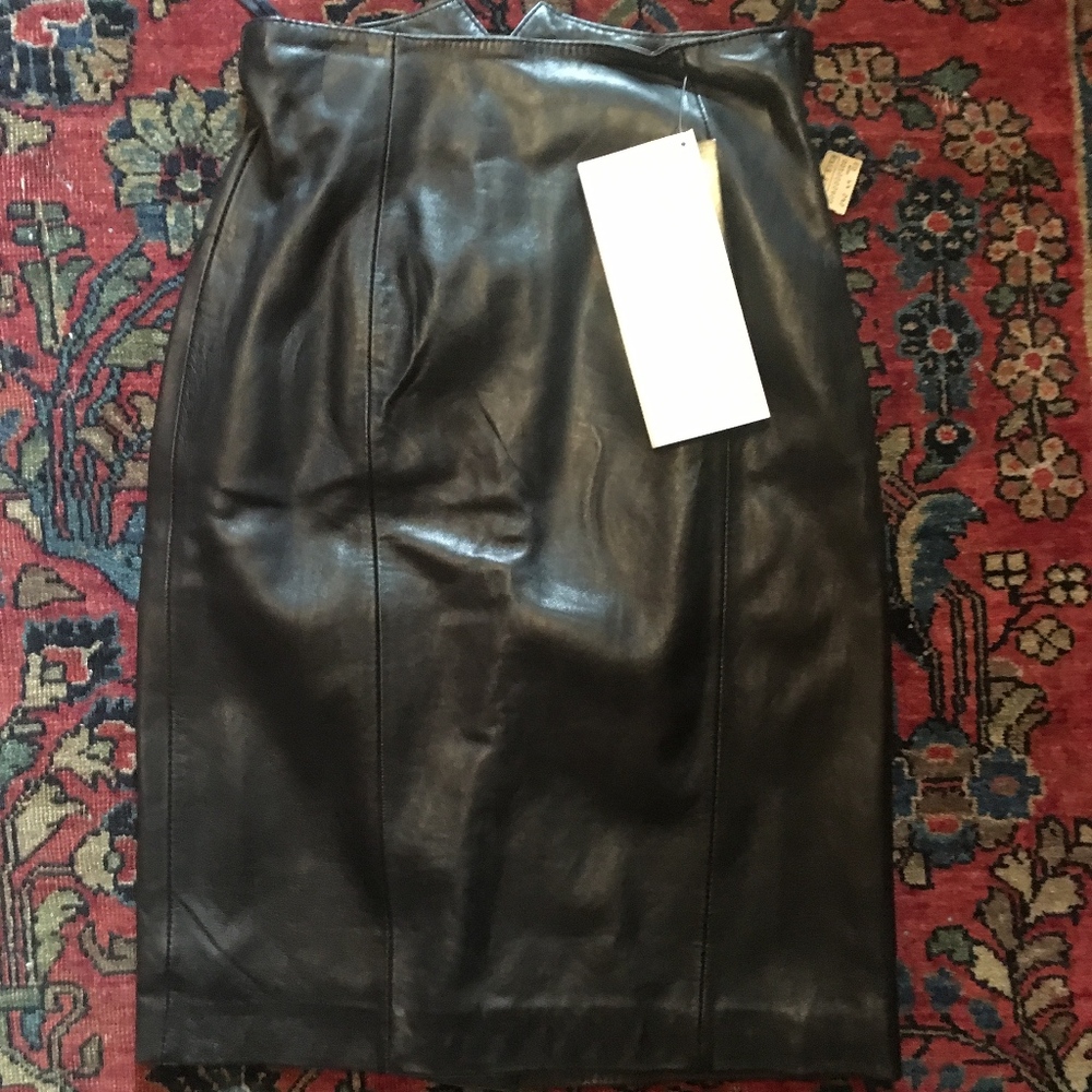 Andrew Mark Leather Skirt, brand new, size 4